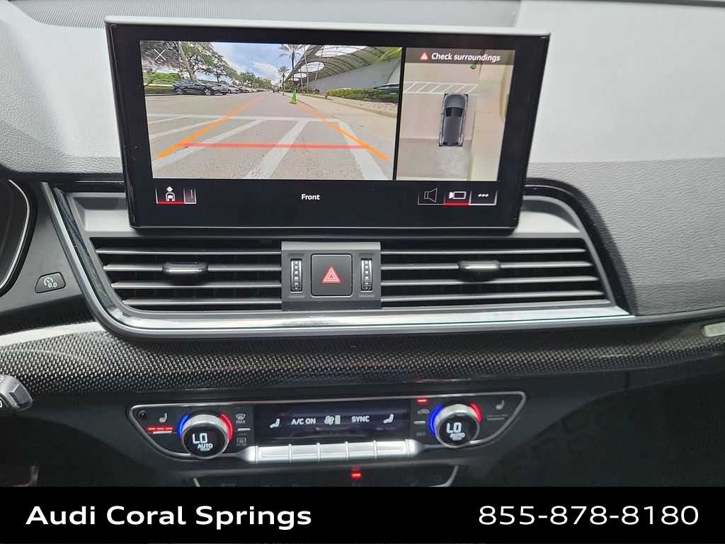 Thumbnail: 2024 Audi SQ5 - 24