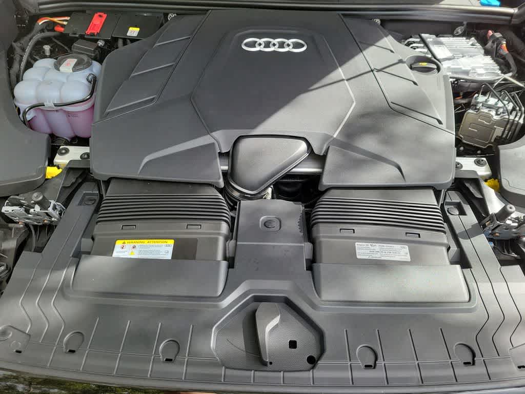 Thumbnail: 2026 Audi Q8 - 9