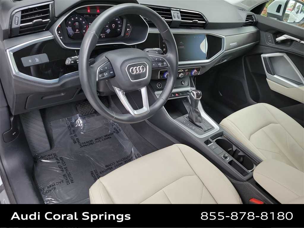 Thumbnail: 2023 Audi Q3 - 2