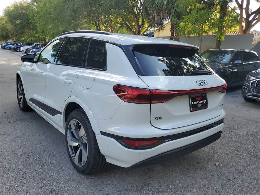 Thumbnail: 2025 Audi Q6 e-tron - 6