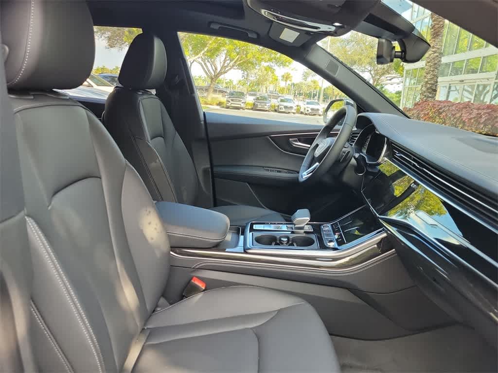 Thumbnail: 2026 Audi Q8 - 22