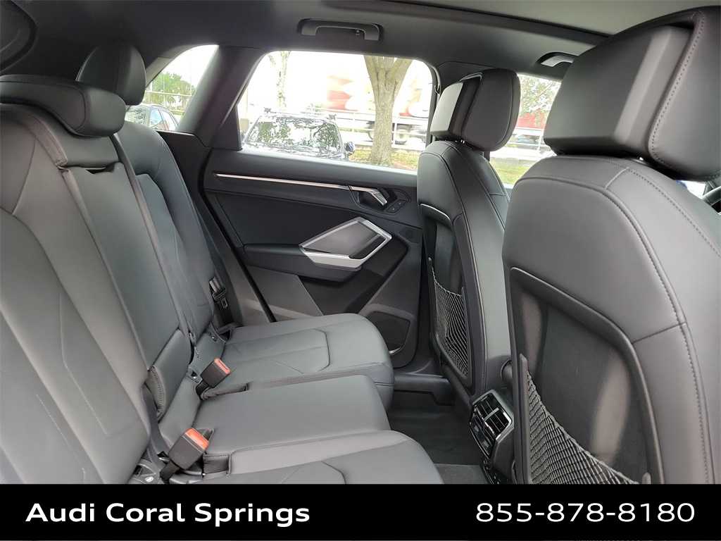 Thumbnail: 2025 Audi Q3 - 21