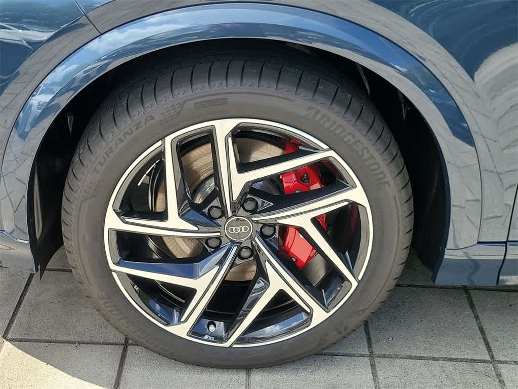 Thumbnail: 2025 Audi SQ6 e-tron - 8