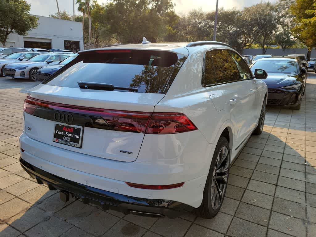 Thumbnail: 2026 Audi Q8 - 4