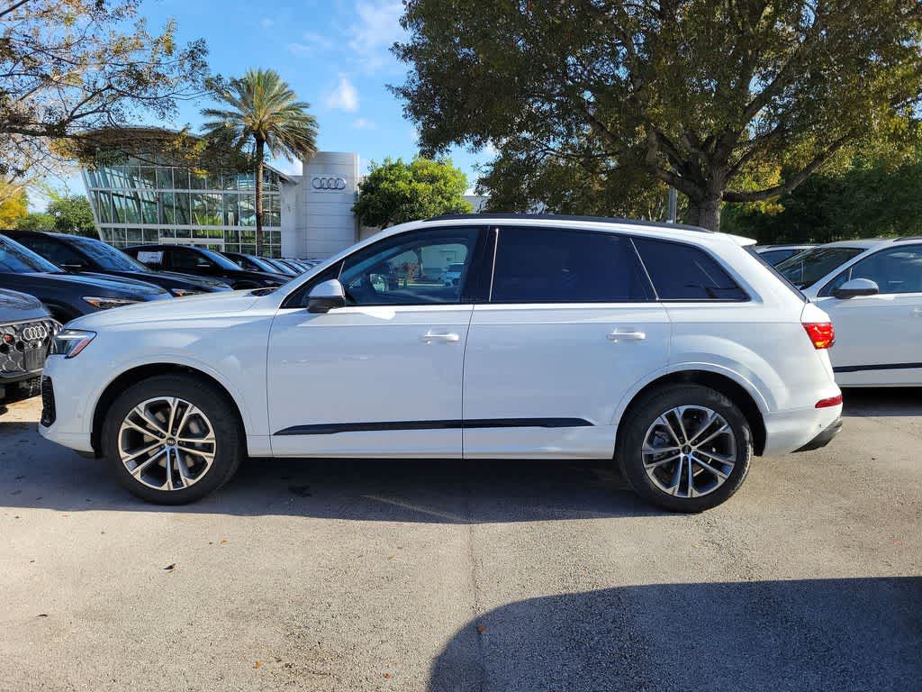 Thumbnail: 2026 Audi Q7 - 5