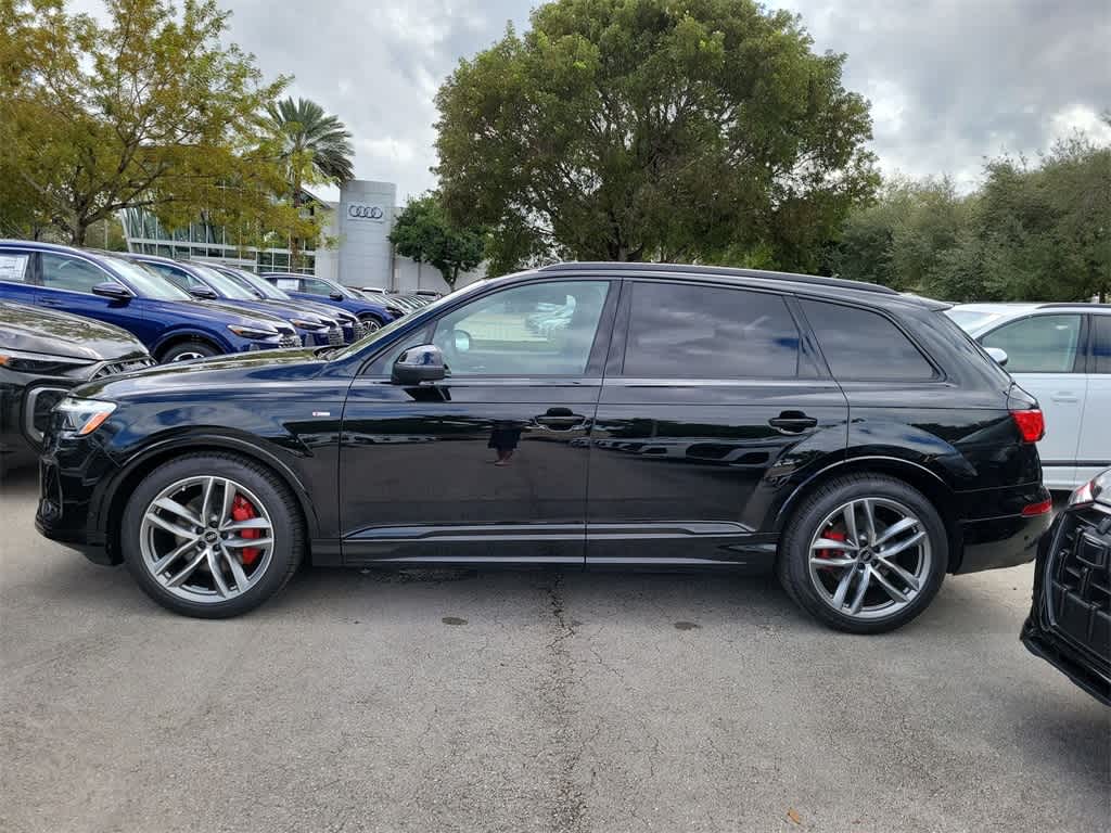 Thumbnail: 2026 Audi Q7 - 5