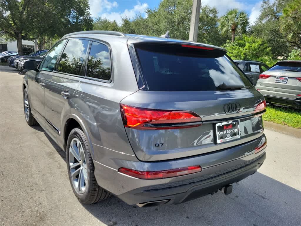 Thumbnail: 2026 Audi Q7 - 4