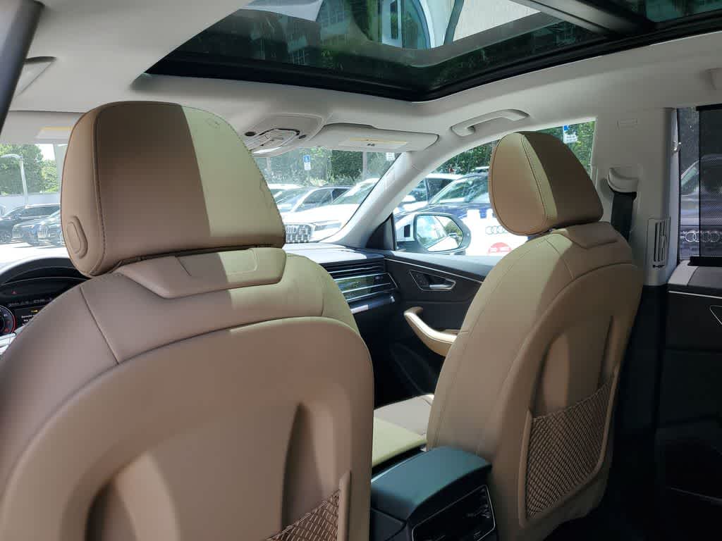 Thumbnail: 2025 Audi Q8 - 14