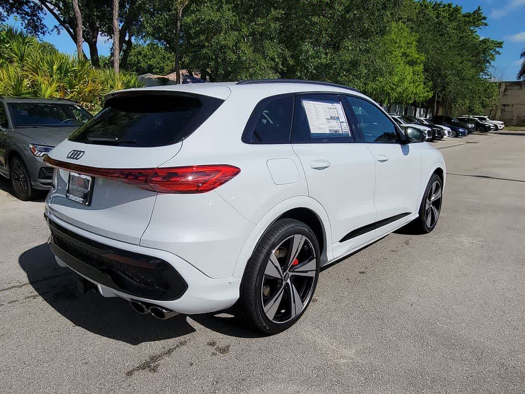 Thumbnail: 2026 Audi SQ5 - 8