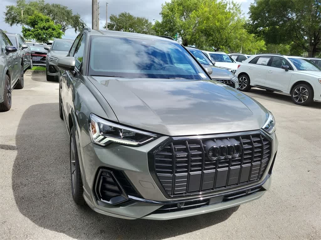 Thumbnail: 2025 Audi Q3 - 6