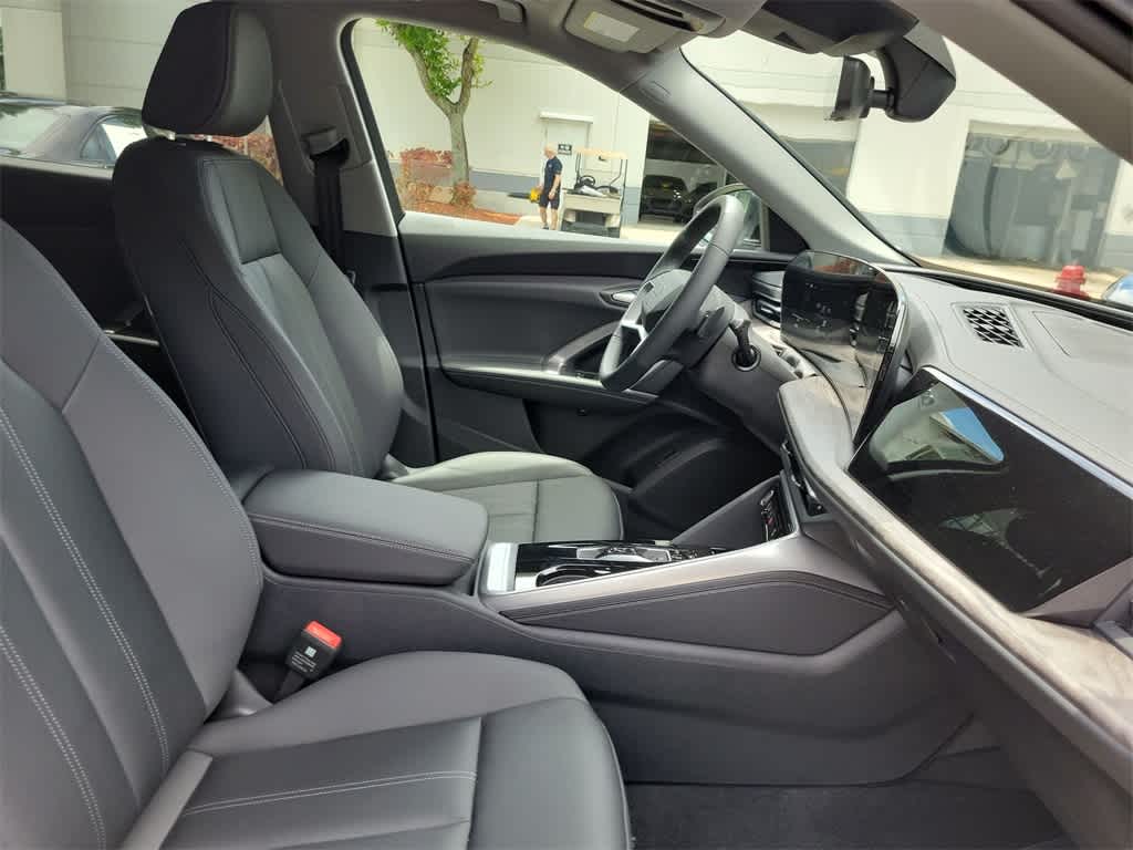 Thumbnail: 2025 Audi Q5 - 14