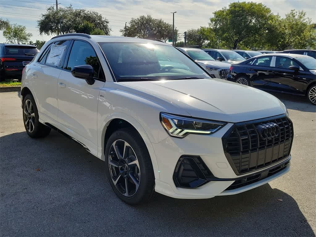 Thumbnail: 2025 Audi Q3 - 2