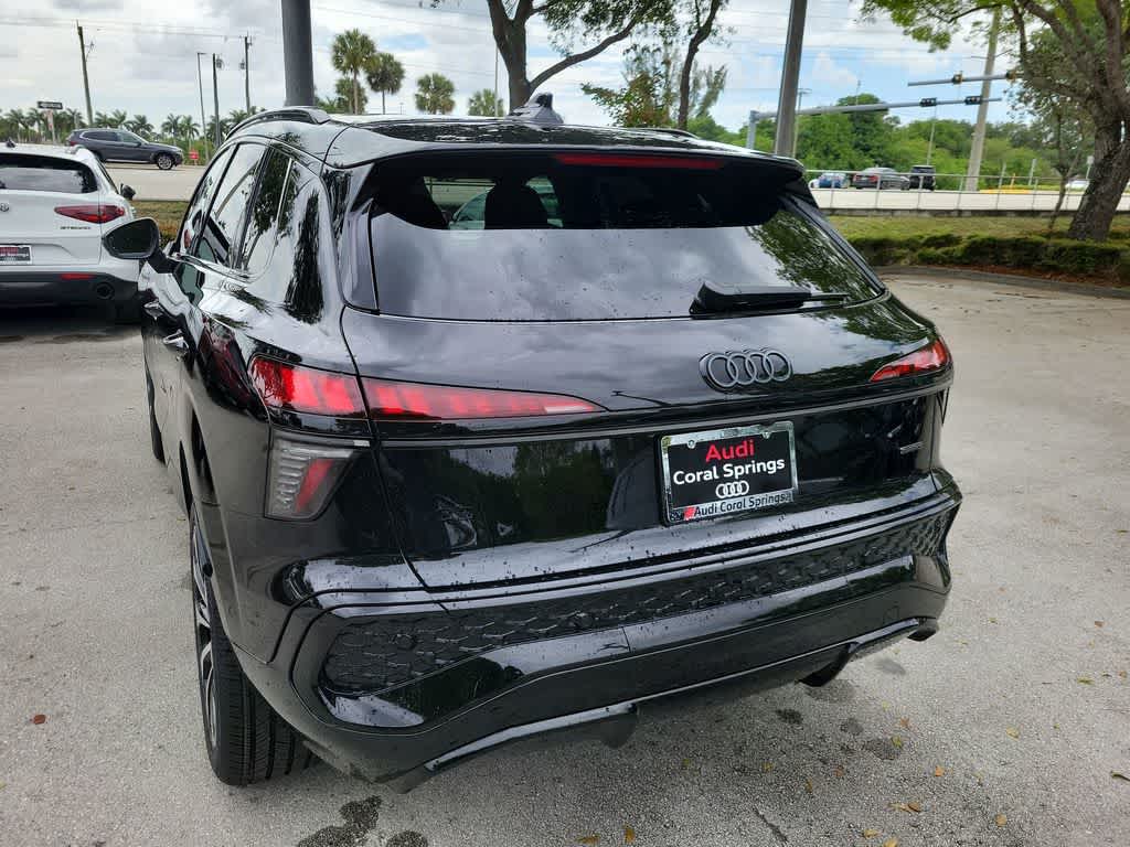 Thumbnail: 2026 Audi Q3 - 12