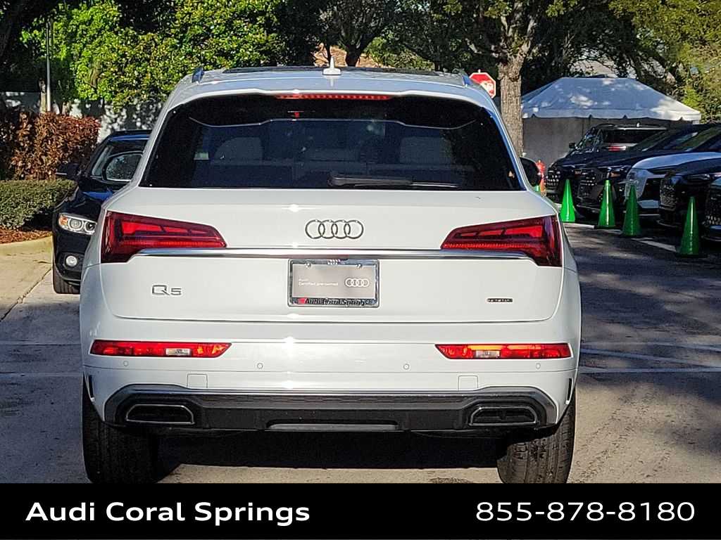 Thumbnail: 2023 Audi Q5 - 7