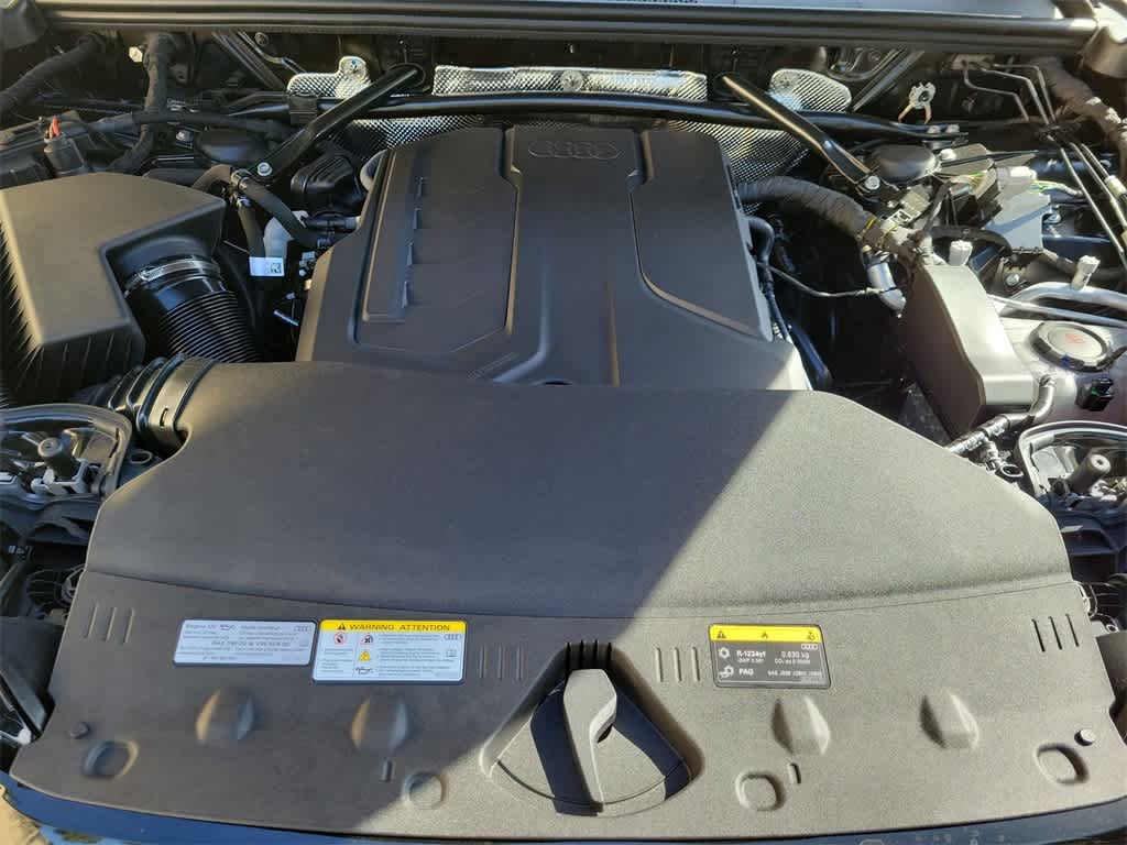 Thumbnail: 2025 Audi Q5 - 17