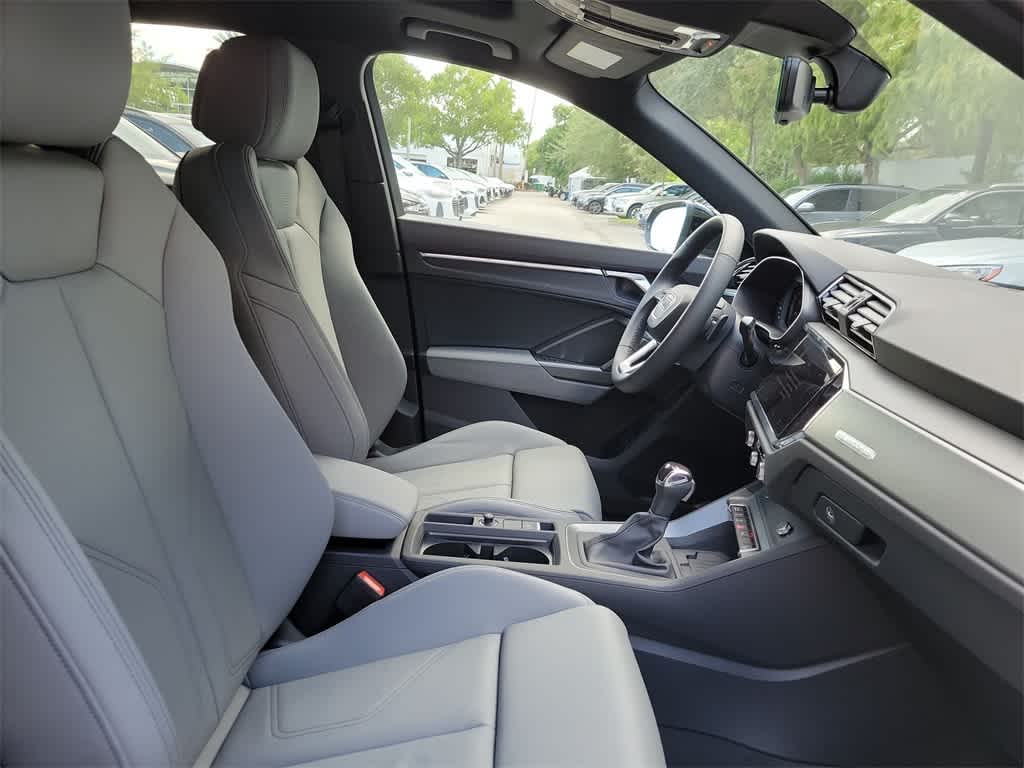 Thumbnail: 2025 Audi Q3 - 14