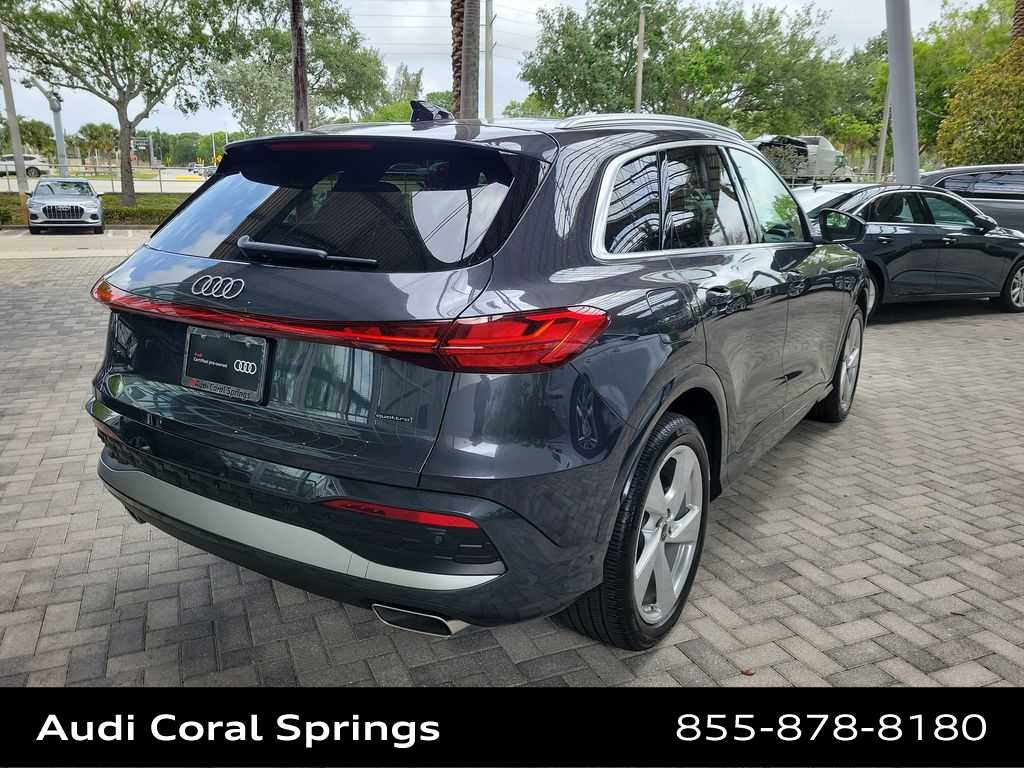 Thumbnail: 2025 Audi Q5 - 8