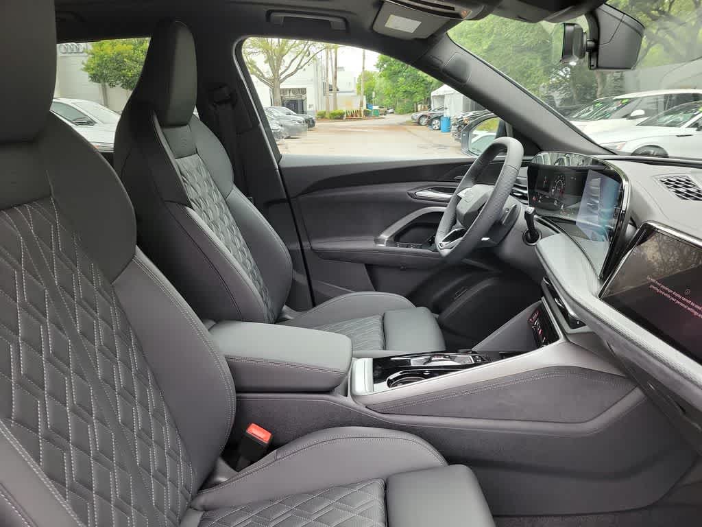 Thumbnail: 2026 Audi SQ5 - 22