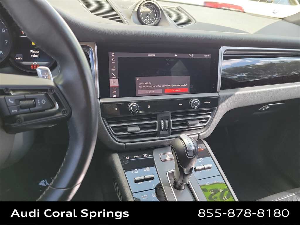 Thumbnail: 2023 Porsche Macan - 16