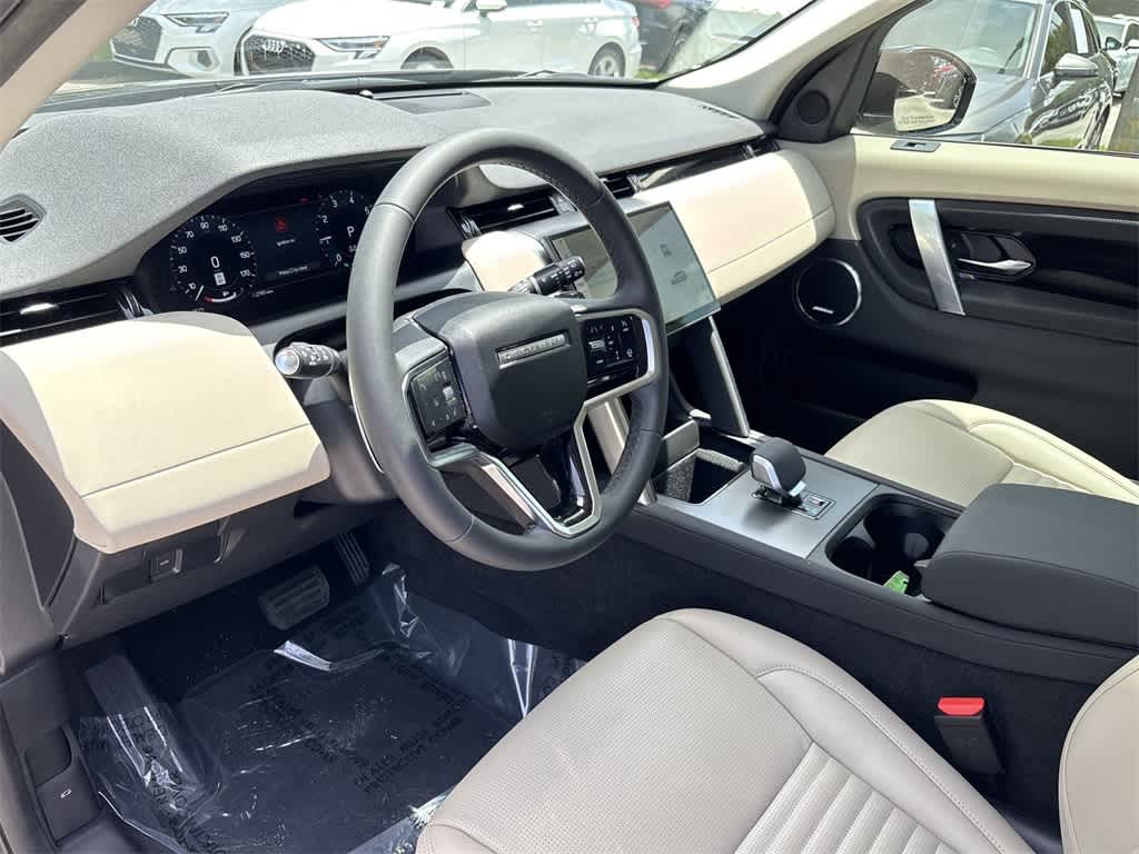 2024 Land Rover Discovery Sport S 16