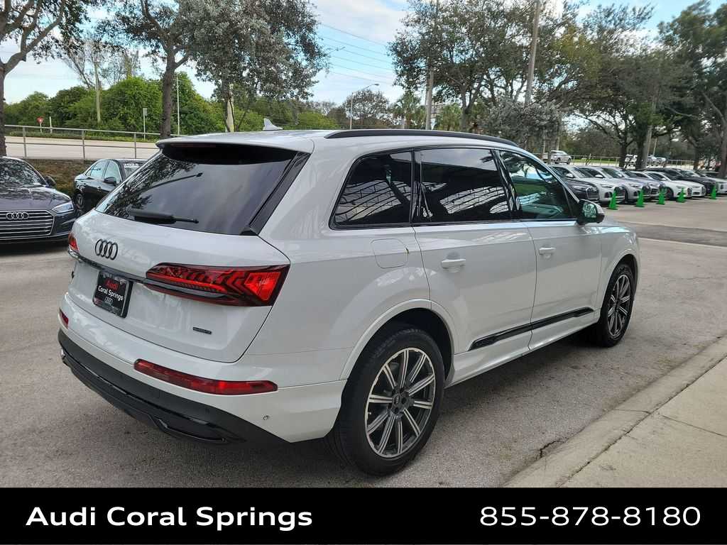 Thumbnail: 2023 Audi Q7 - 8