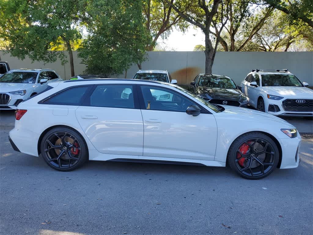 Thumbnail: 2025 Audi RS 6 - 9
