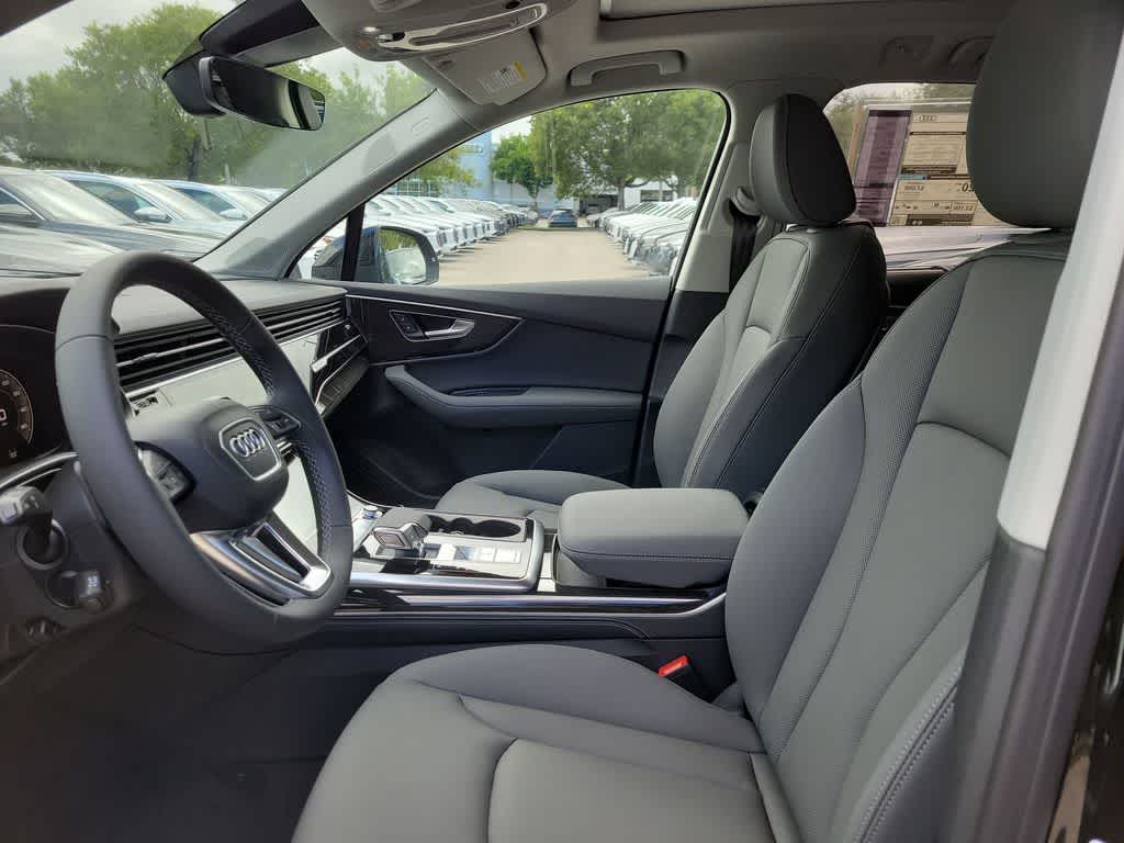 Thumbnail: 2026 Audi Q7 - 11