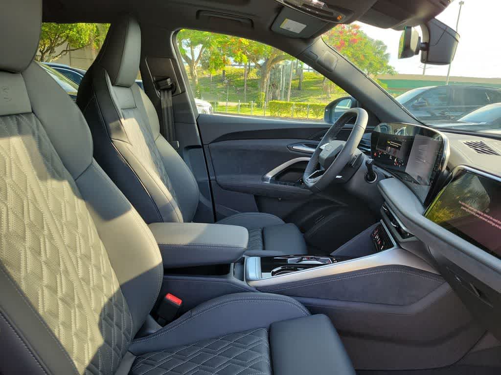 Thumbnail: 2026 Audi SQ5 - 14