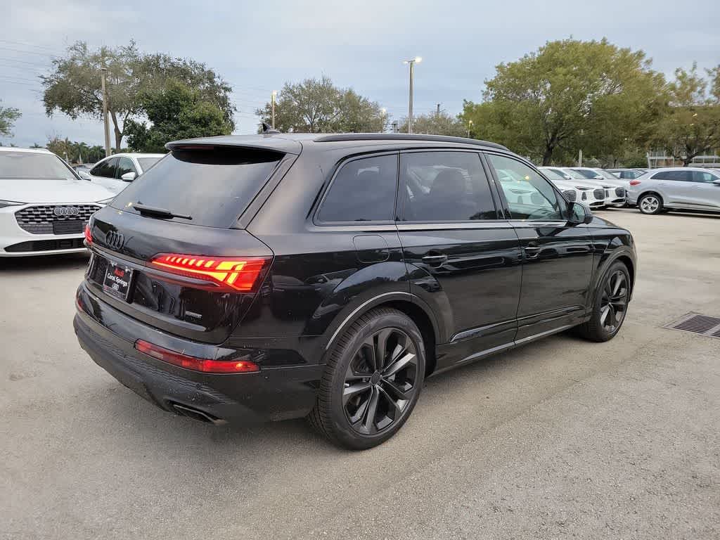 Thumbnail: 2026 Audi Q7 - 8