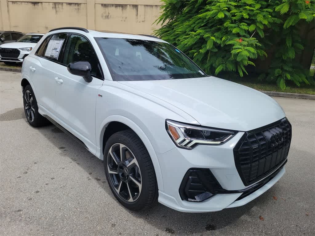 Thumbnail: 2025 Audi Q3 - 2