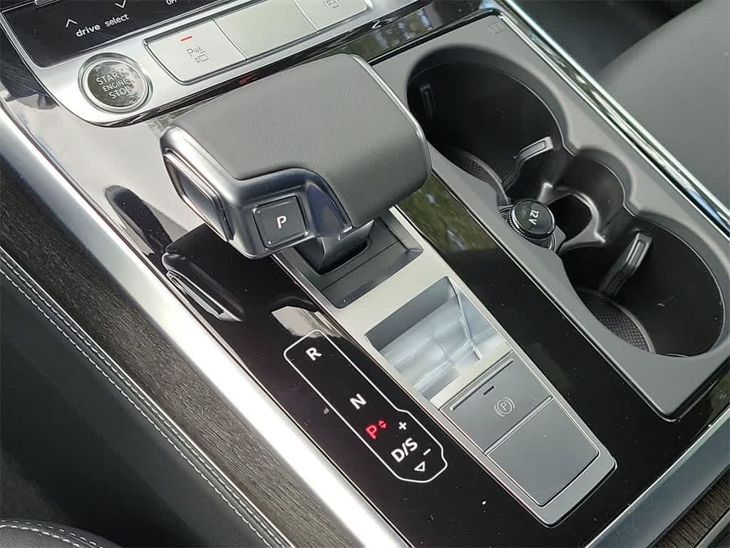 Thumbnail: 2026 Audi Q8 - 25