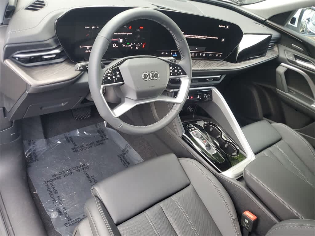 2025 Audi Q5 2.0T Premium Plus photo 2