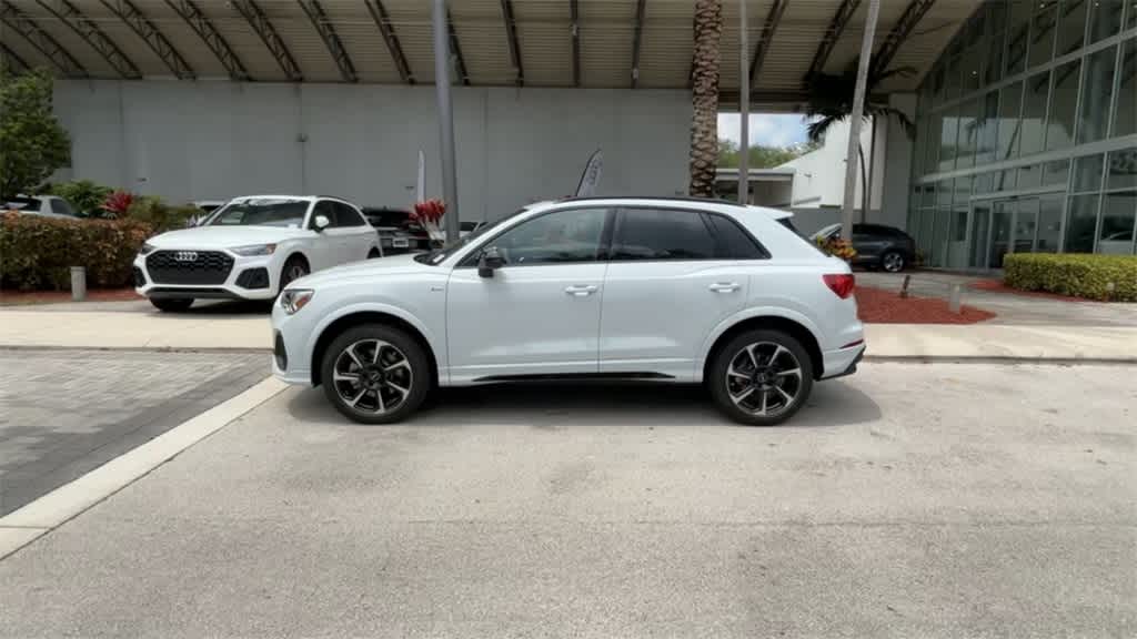 Thumbnail: 2025 Audi Q3 - 5