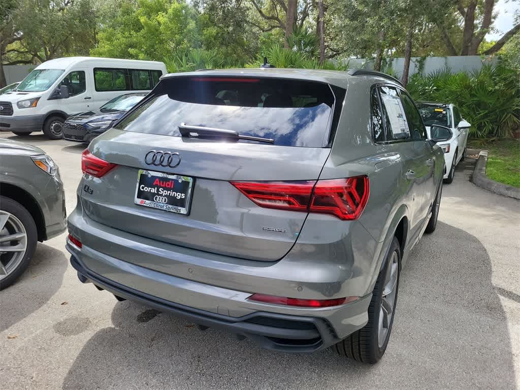 Thumbnail: 2025 Audi Q3 - 4