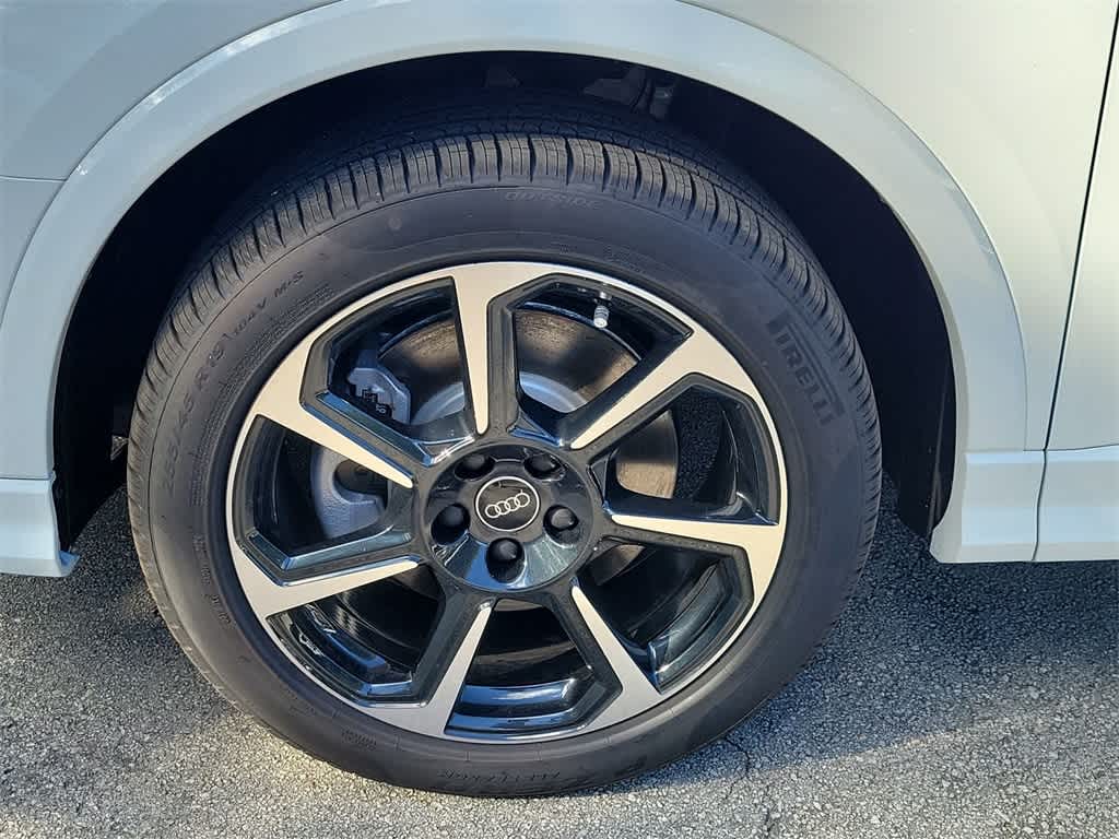 Thumbnail: 2025 Audi Q3 - 8