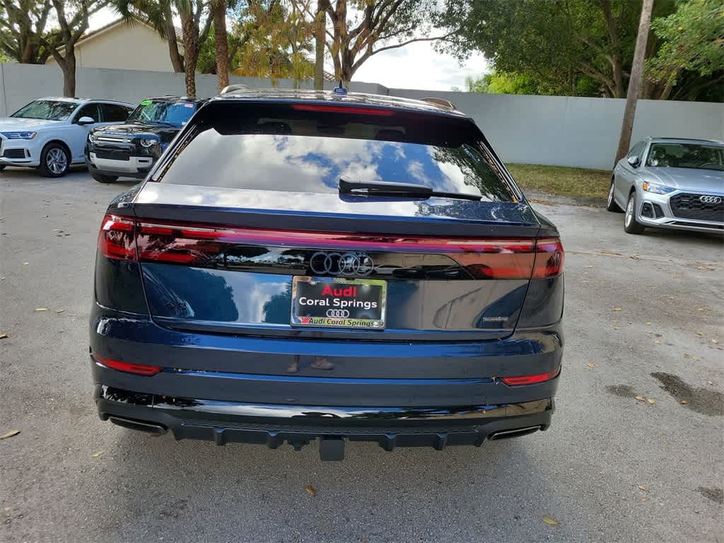 Thumbnail: 2026 Audi Q8 - 7