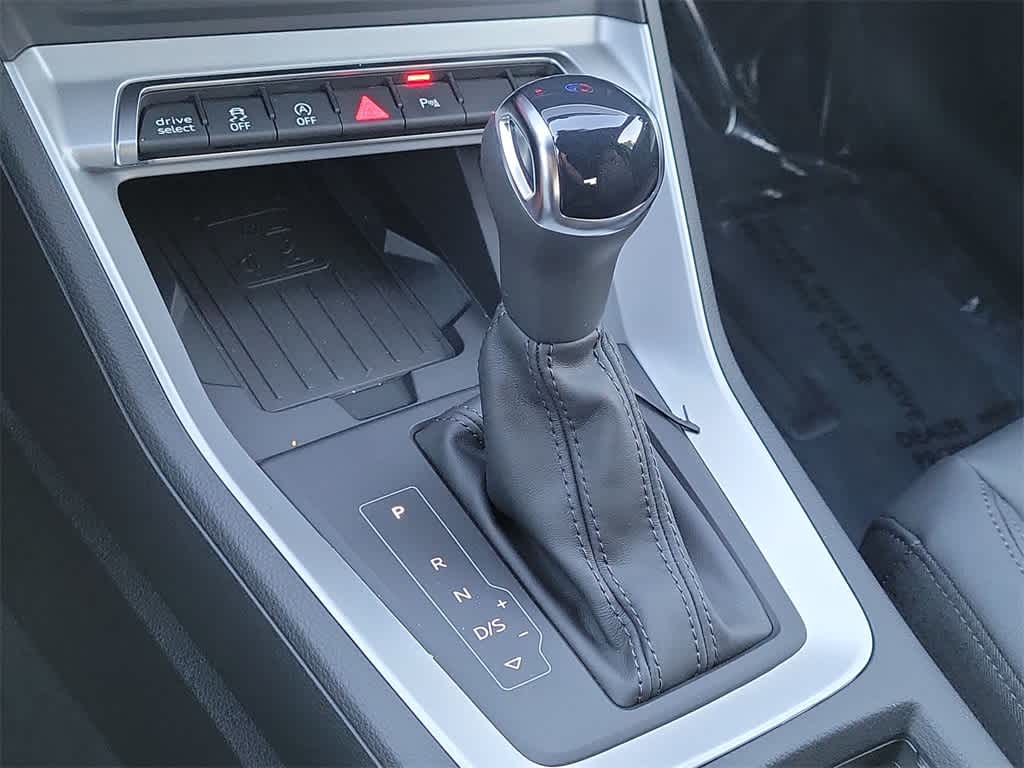 Thumbnail: 2025 Audi Q3 - 25