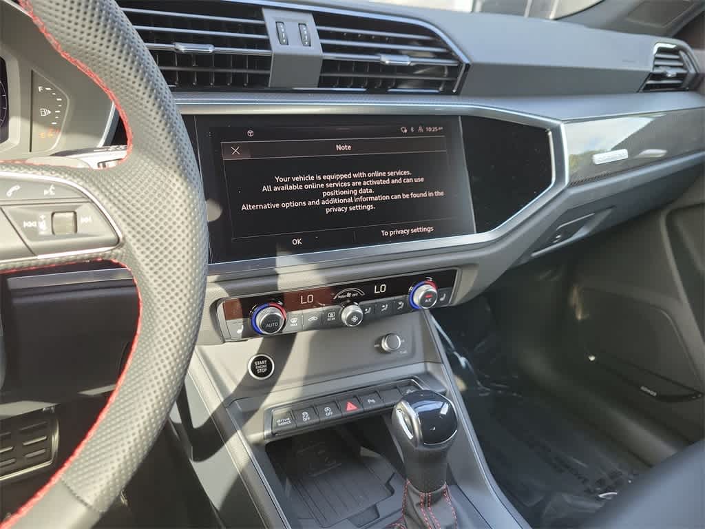 Thumbnail: 2025 Audi Q3 - 16