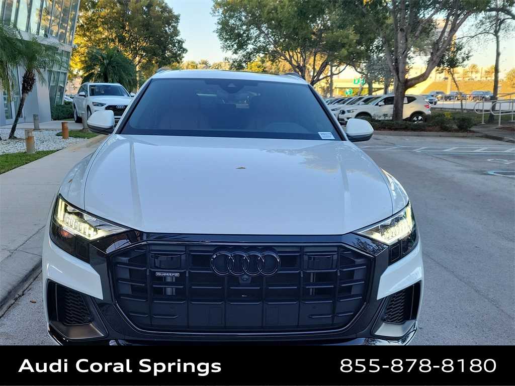 Thumbnail: 2022 Audi Q8 - 14