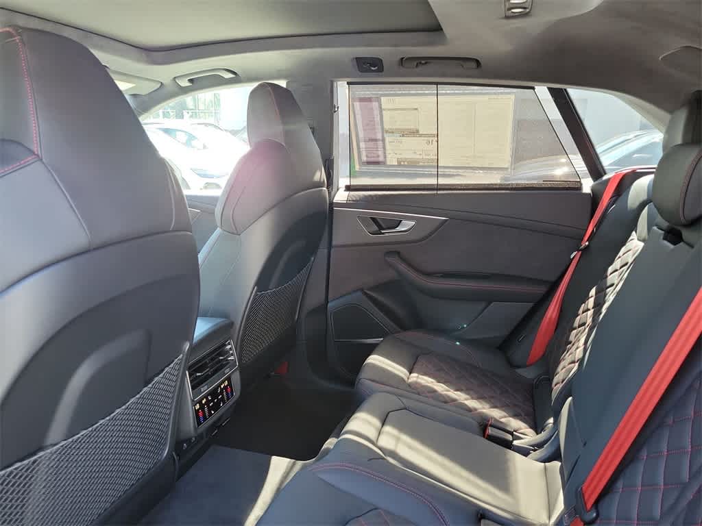 Thumbnail: 2026 Audi SQ8 - 20