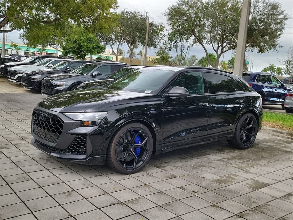 New 2026 Audi RS Q8 4.0T performance SUV