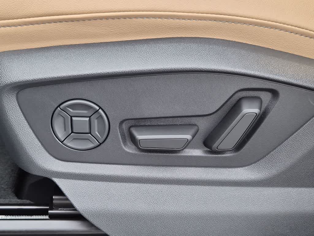 Thumbnail: 2026 Audi Q7 - 16