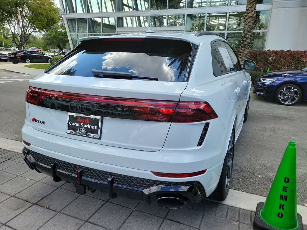 Thumbnail: 2026 Audi RS Q8 - 8