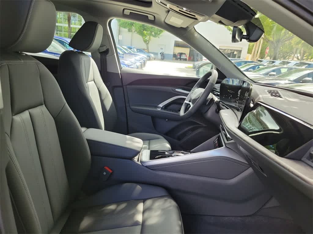 Thumbnail: 2025 Audi Q5 - 14