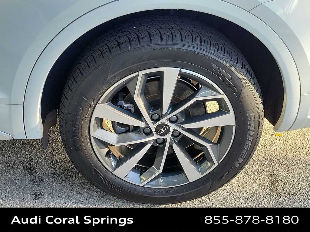 Thumbnail: 2023 Audi Q5 - 16