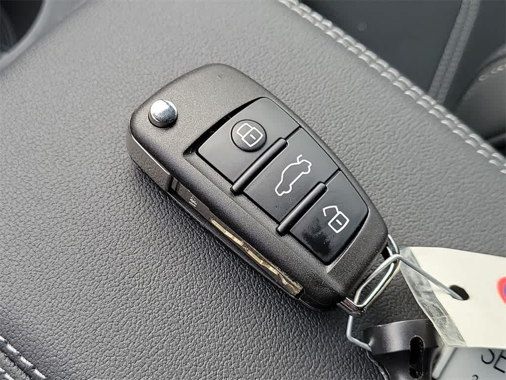 Thumbnail: 2025 Audi Q3 - 20