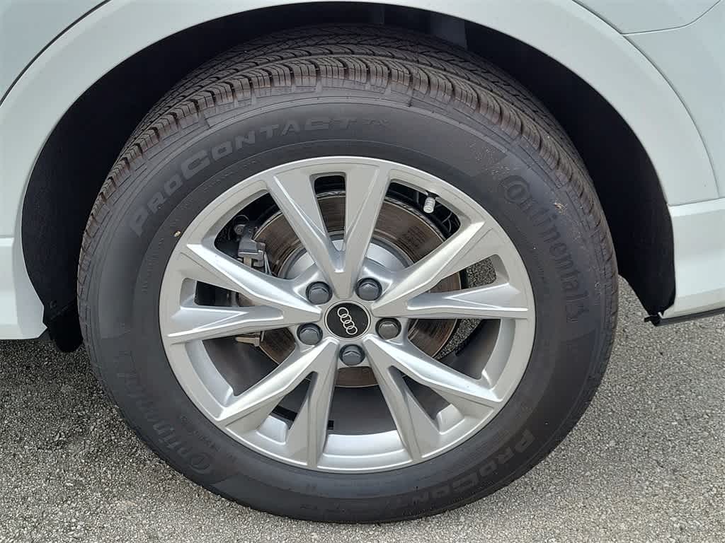 Thumbnail: 2025 Audi Q3 - 8