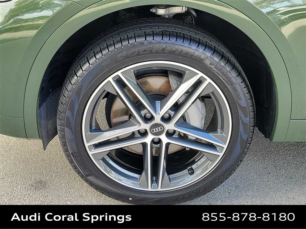 Thumbnail: 2021 Audi Q5 - 16