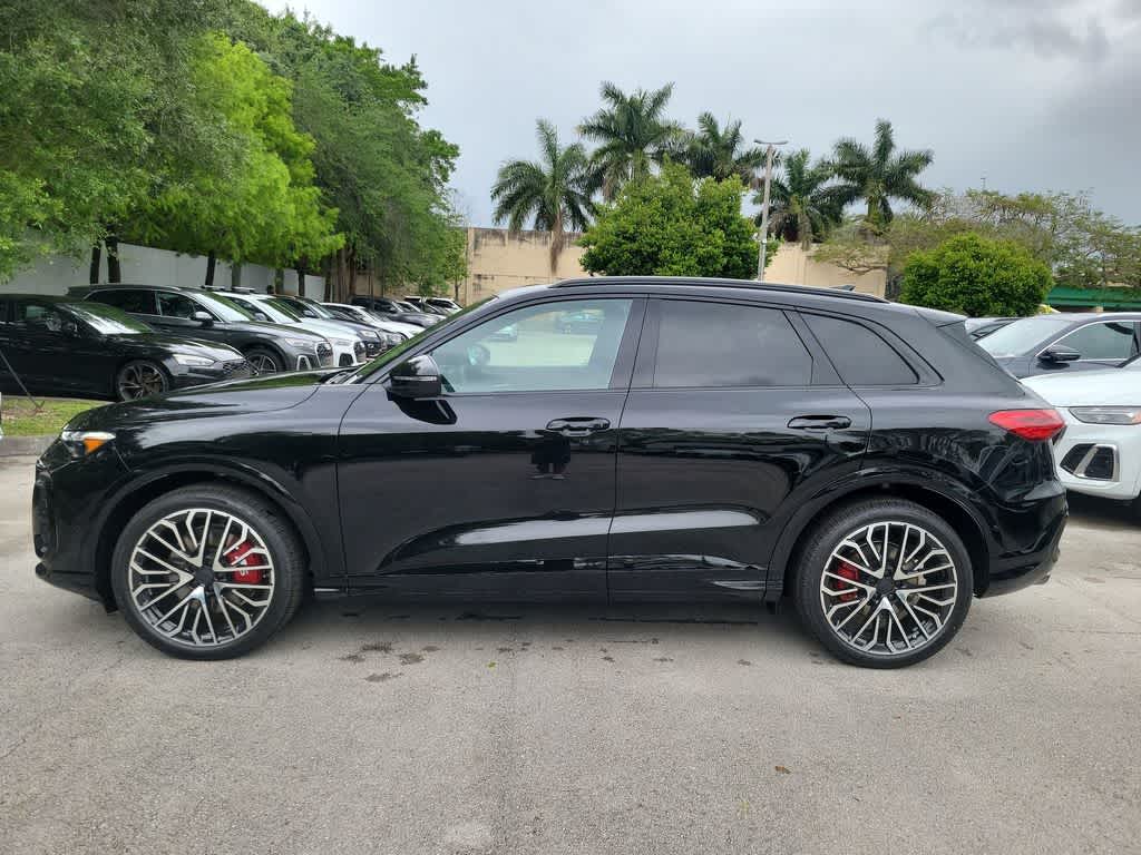 Thumbnail: 2026 Audi SQ5 - 11