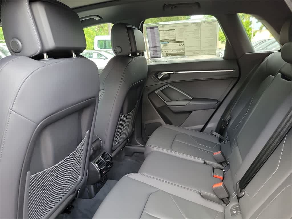 Thumbnail: 2025 Audi Q3 - 12